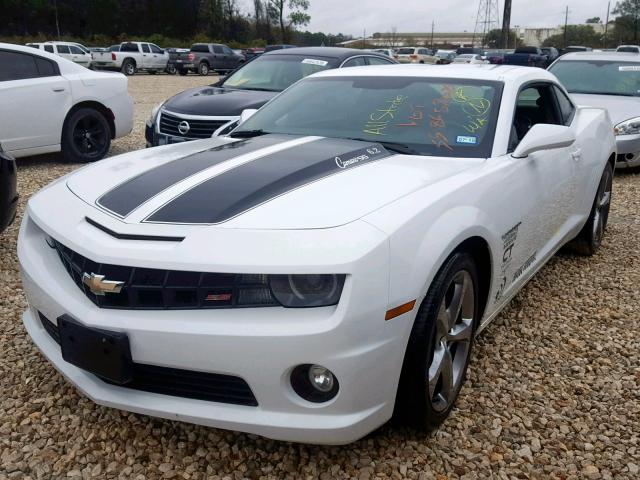 2G1FJ1EJXD9229272 - 2013 CHEVROLET CAMARO SS WHITE photo 2