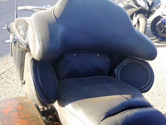 1HD1FCW316Y654939 - 2006 HARLEY-DAVIDSON FLHTCUI BLACK photo 6