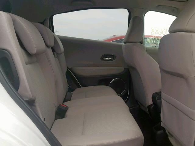 3CZRU6H59JM710859 - 2018 HONDA HR-V EX WHITE photo 6