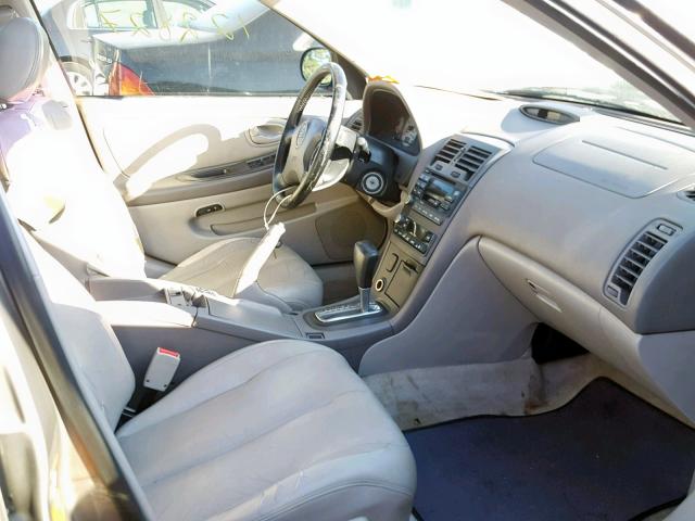 JN1CA31A91T308354 - 2001 NISSAN MAXIMA GXE TAN photo 5