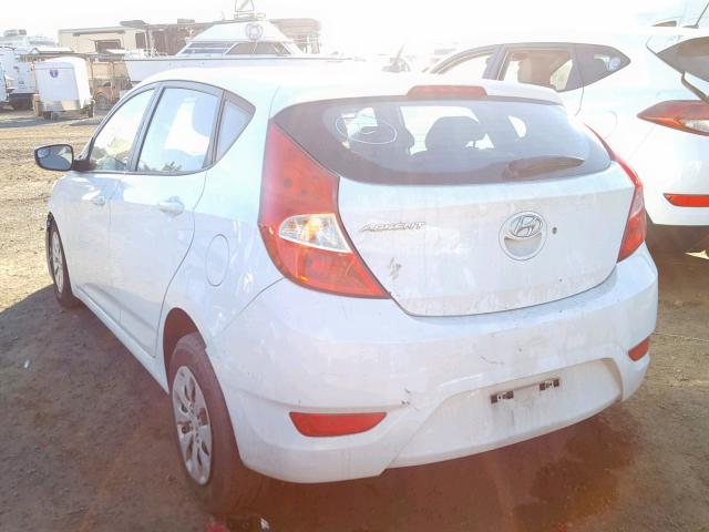 KMHCT5AE0GU242460 - 2016 HYUNDAI ACCENT SE WHITE photo 3