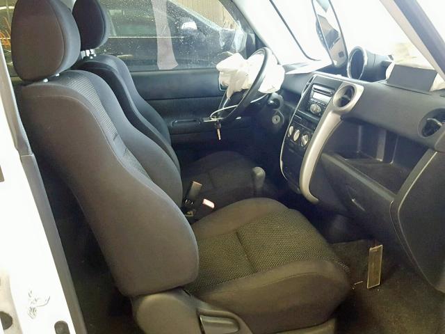 JTLKT324864051172 - 2006 TOYOTA SCION XB Ақ фото 5