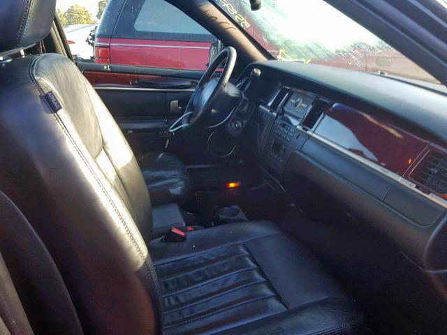 1LNHM84W55Y660057 - 2005 LINCOLN TOWN CAR E BLACK photo 5