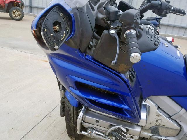 1HFSC47075A401789 - 2005 HONDA GL1800 BLUE photo 9