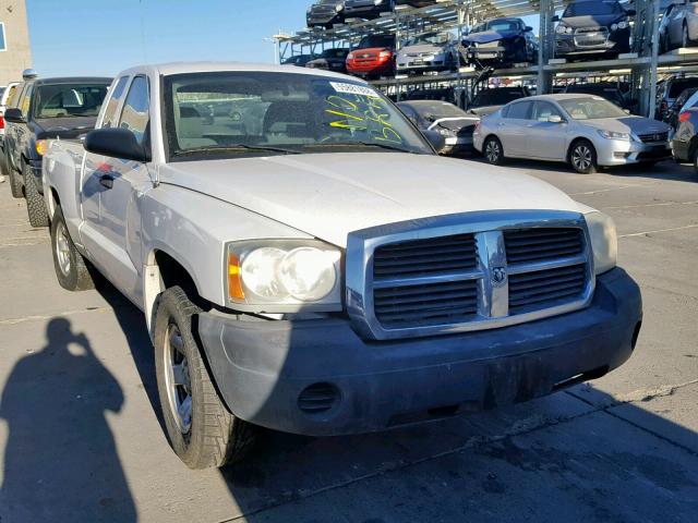 1D7HE22K05S138489 - 2005 DODGE DAKOTA ST WHITE photo 1