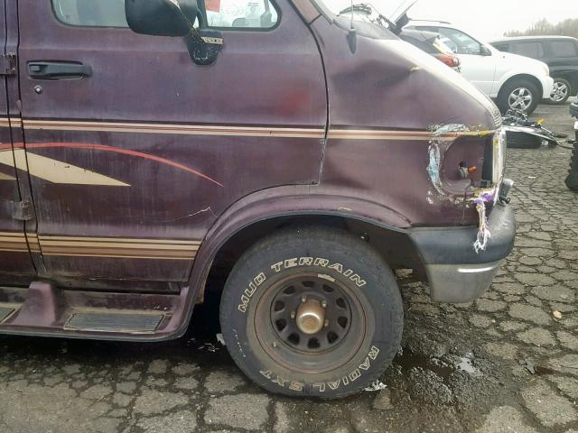 2B6HB21X2VK588689 - 1997 DODGE RAM VAN B2 MAROON photo 9