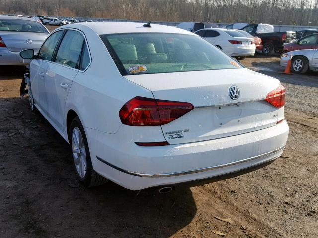 1VWBA7A33JC033031 - 2018 VOLKSWAGEN PASSAT SE WHITE photo 3