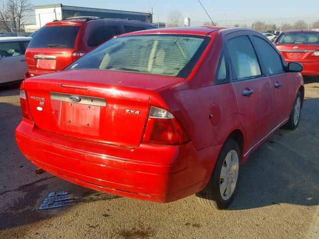 1FAFP34N26W127339 - 2006 FORD FOCUS ZX4 RED photo 4