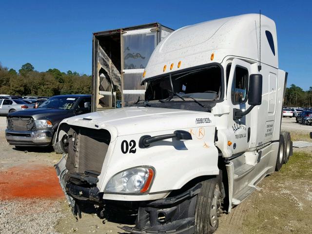 1FUJGLDR7DSBU2300 - 2013 FREIGHTLINER CASCADIA 1 WHITE photo 2