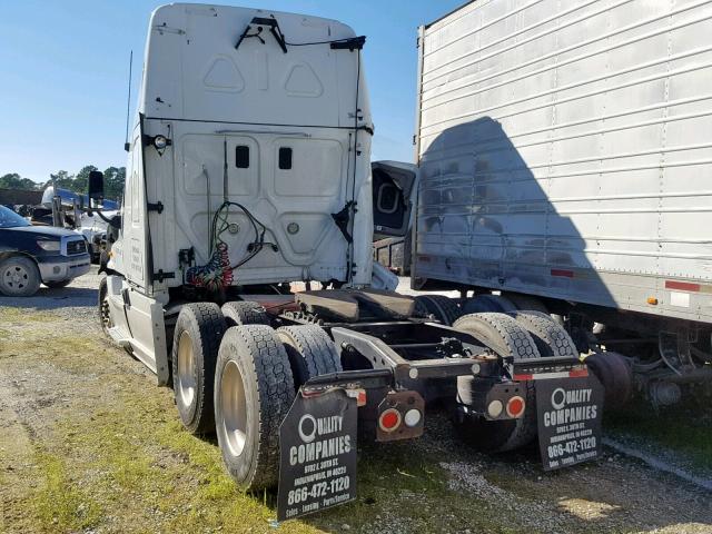 1FUJGLDR7DSBU2300 - 2013 FREIGHTLINER CASCADIA 1 WHITE photo 3