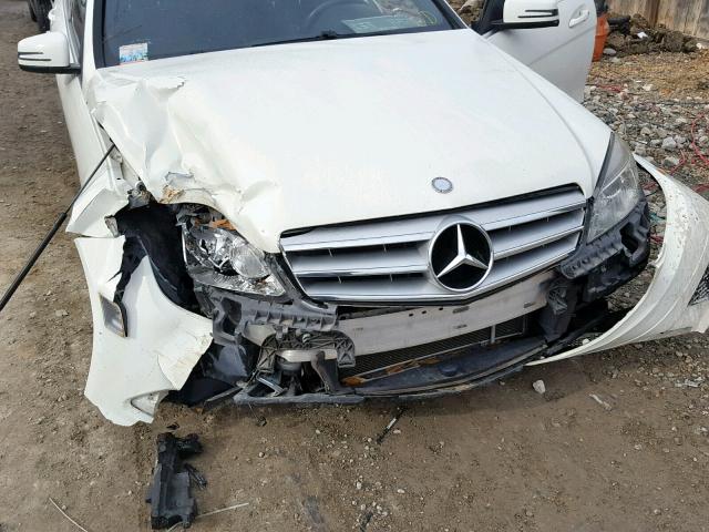 WDDGF5EB2AR100575 - 2010 MERCEDES-BENZ C 300 WHITE photo 9