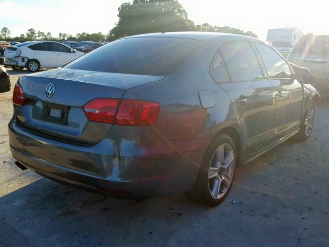 3VW2K7AJ9EM324679 - 2014 VOLKSWAGEN JETTA BASE 银色 照片 4