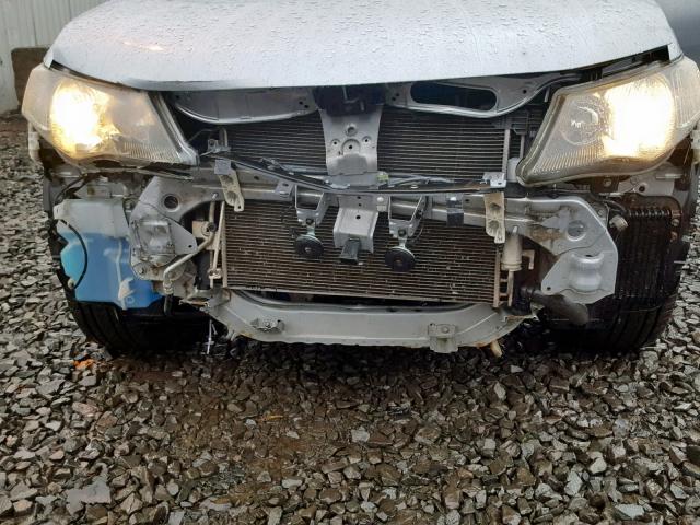 JA4MT41X87U001437 - 2007 MITSUBISHI OUTLANDER SILVER photo 9