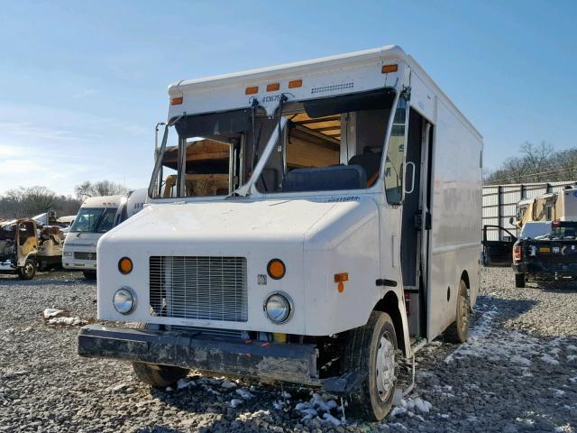 4UZAANCP74CL85340 - 2004 FREIGHTLINER CHASSIS M WHITE photo 2