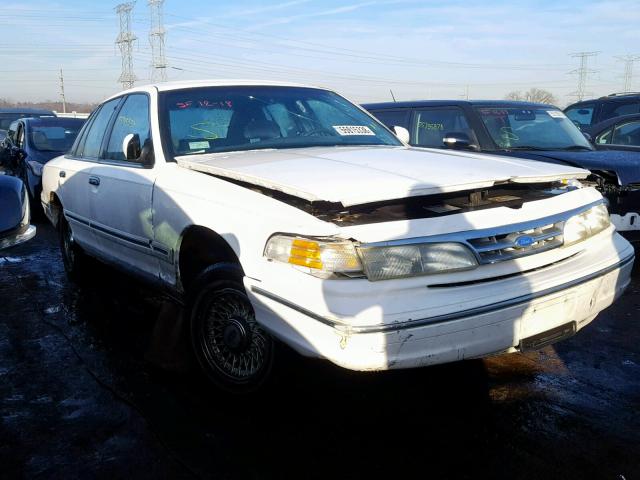 2FALP74W6VX127964 - 1997 FORD CROWN VICT WHITE photo 1