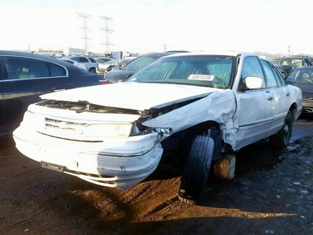 2FALP74W6VX127964 - 1997 FORD CROWN VICT WHITE photo 2