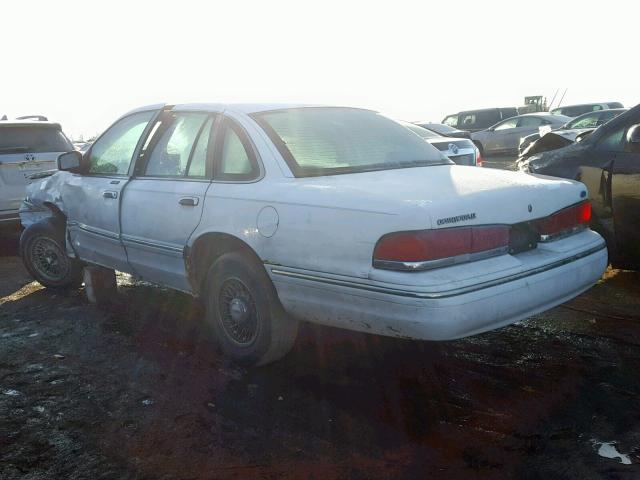 2FALP74W6VX127964 - 1997 FORD CROWN VICT WHITE photo 3