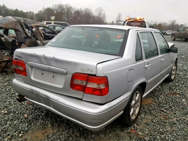 YV1LS55A3X2618363 - 1999 VOLVO S70 SILVER photo 4