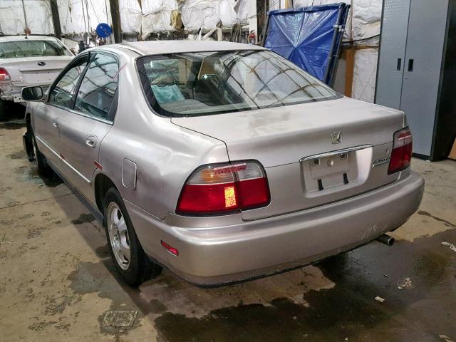 1HGCD5607VA195376 - 1997 HONDA ACCORD GRAY photo 3