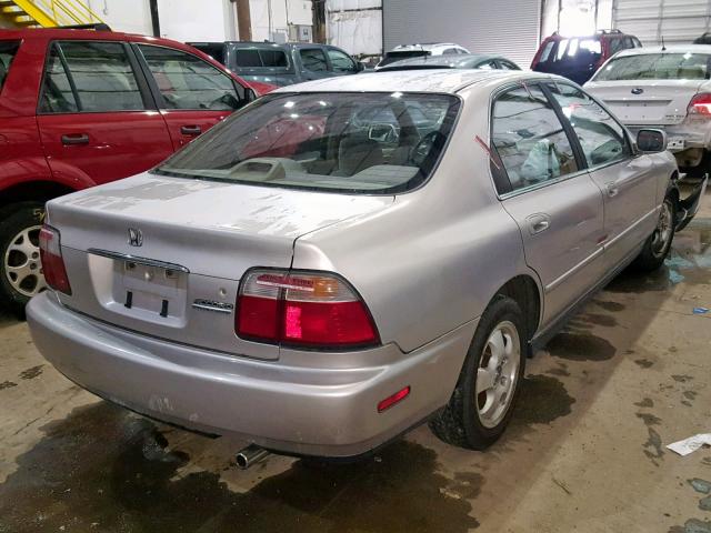 1HGCD5607VA195376 - 1997 HONDA ACCORD GRAY photo 4