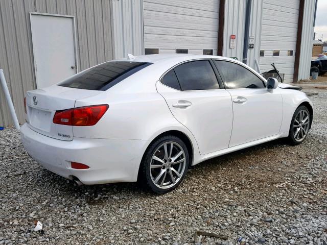 JTHBK262X85079102 - 2008 LEXUS IS 250 WHITE photo 4