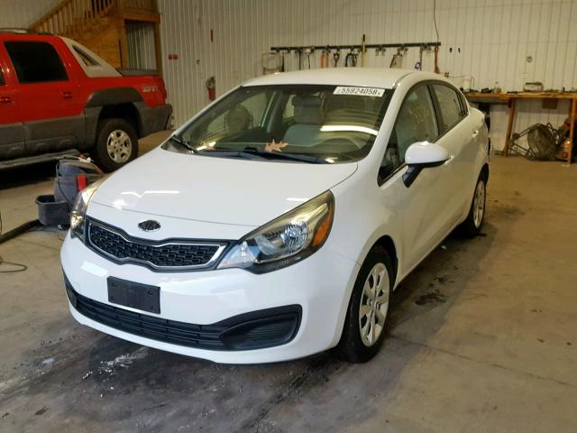 KNADN4A3XC6049806 - 2012 KIA RIO EX WHITE photo 2