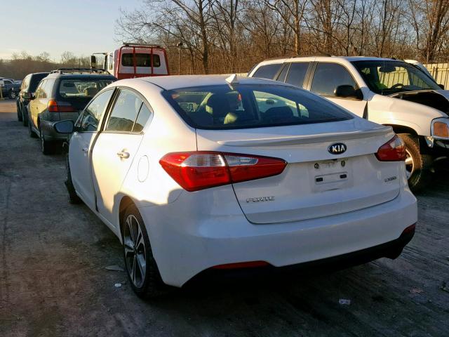 KNAFZ4A88F5355423 - 2015 KIA FORTE EX WHITE photo 3