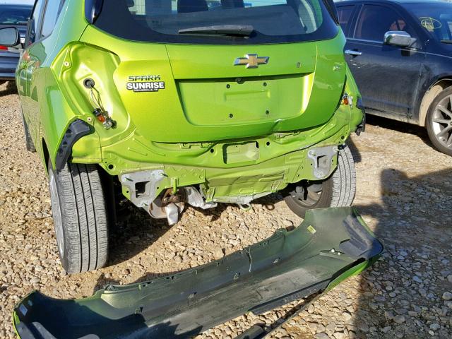 KL8CB6SA8GC577697 - 2016 CHEVROLET SPARK LS GREEN photo 9