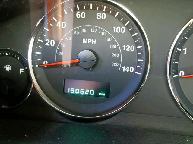 1J8HG48K76C199415 - 2006 JEEP COMMANDER Qırmızı foto 8