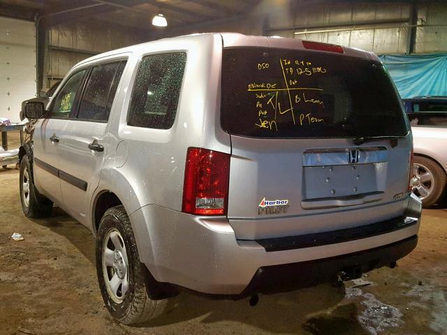 5FNYF4H20AB008181 - 2010 HONDA PILOT LX SILVER photo 3