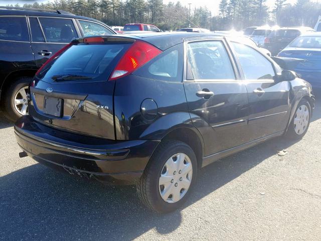 1FAFP37N66W160923 - 2006 FORD FOCUS ZX5 BLACK photo 4