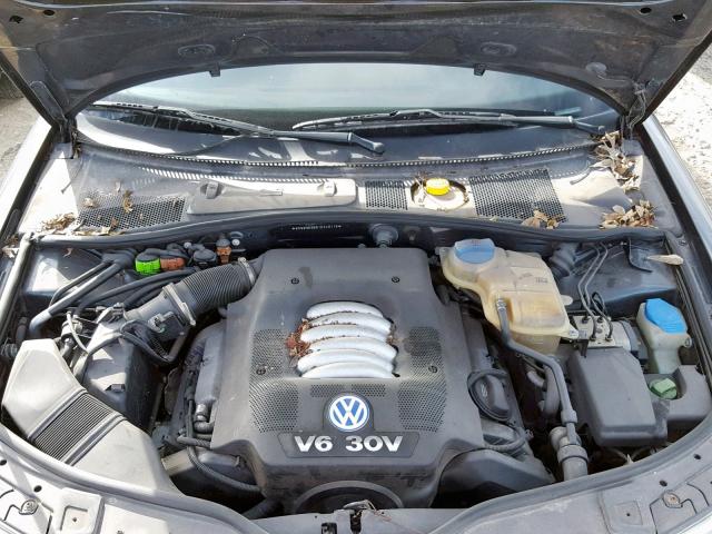 WVWWH63B81E248116 - 2001 VOLKSWAGEN PASSAT GLX 蓝色 照片 7