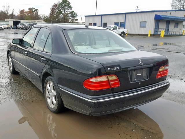 WDBJF65J82B407576 - 2002 MERCEDES-BENZ E 320 BLACK photo 3