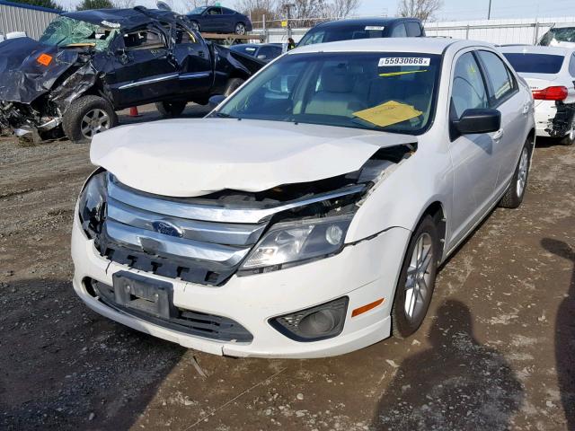 3FAHP0GA8BR343953 - 2011 FORD FUSION S WHITE photo 2