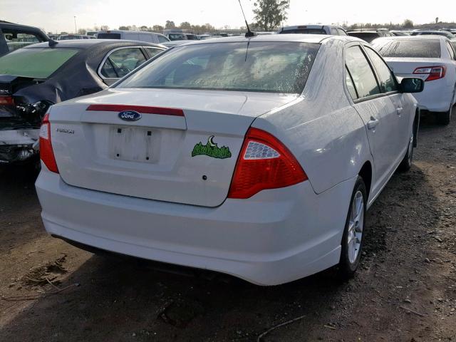 3FAHP0GA8BR343953 - 2011 FORD FUSION S WHITE photo 4