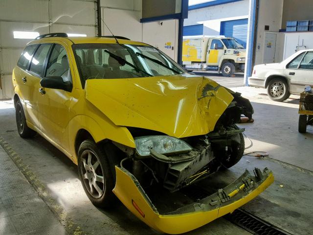 1FAFP36N25W275809 - 2005 FORD FOCUS ZXW YELLOW photo 1