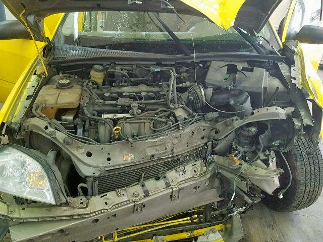1FAFP36N25W275809 - 2005 FORD FOCUS ZXW YELLOW photo 7
