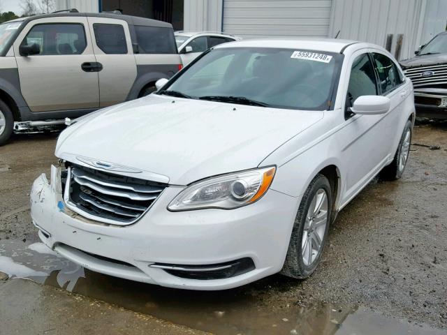 1C3CCBBB0DN734357 - 2013 CHRYSLER 200 TOURIN WHITE photo 2