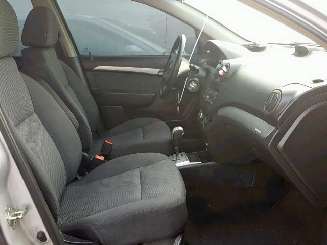 KL1TD5DE1AB112811 - 2010 CHEVROLET AVEO LS SILVER photo 5