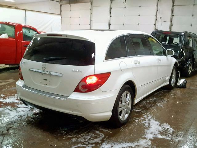 4JGCB65E88A076565 - 2008 MERCEDES-BENZ R 350 WHITE photo 4