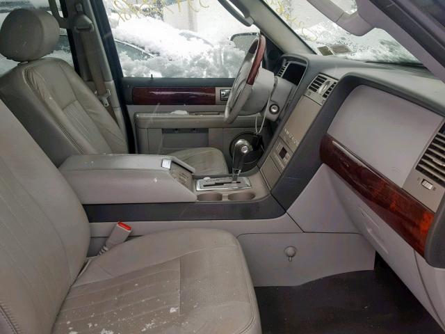 5LMFU28545LJ06816 - 2005 LINCOLN NAVIGATOR 黑色 照片 5