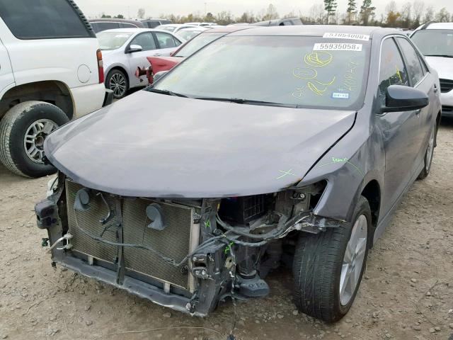 4T1BF1FK8EU427119 - 2014 TOYOTA CAMRY L GRAY photo 2