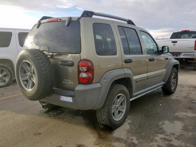 1J4GL38K65W563243 - 2005 JEEP LIBERTY RE BROWN photo 4