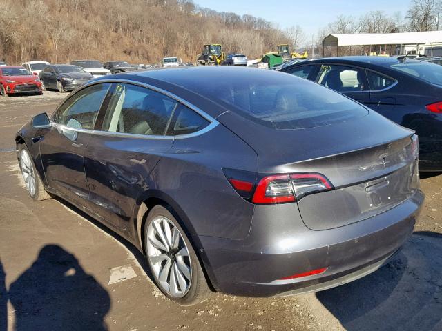 5YJ3E1EA3JF017724 - 2018 TESLA MODEL 3 GRAY photo 3