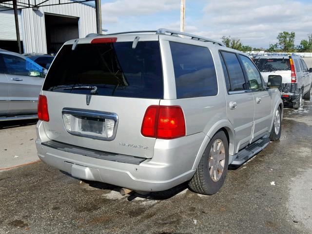 5LMFU27R64LJ07422 - 2004 LINCOLN NAVIGATOR 银色 照片 4