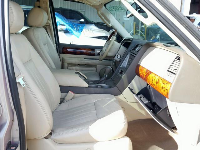 5LMFU27R64LJ07422 - 2004 LINCOLN NAVIGATOR 银色 照片 5