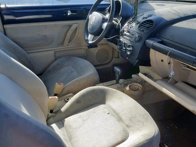 3VWBK21C33M421197 - 2003 VOLKSWAGEN NEW BEETLE 蓝色 照片 5