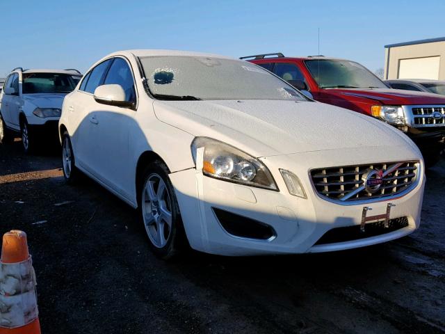 YV1612FS3D1223283 - 2013 VOLVO S60 T5 WHITE photo 1