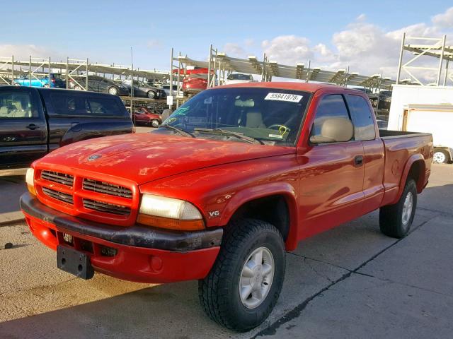 1B7GG22X3YS596818 - 2000 DODGE DAKOTA RED photo 2