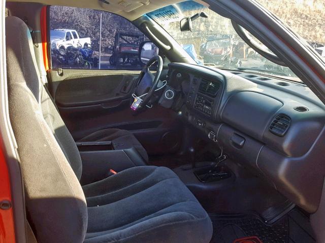 1B7GG22X3YS596818 - 2000 DODGE DAKOTA RED photo 5